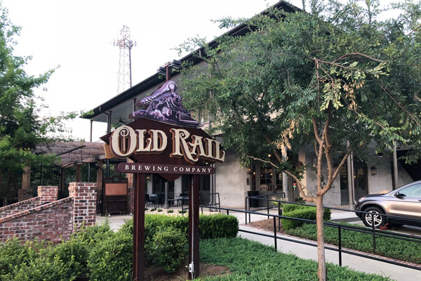 Old-Rail-Brewing-Mandeville-outside